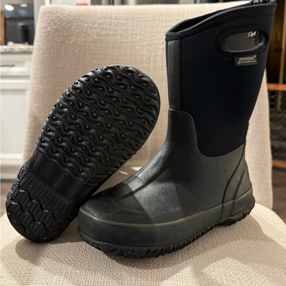Boys BOGS waterproof boots